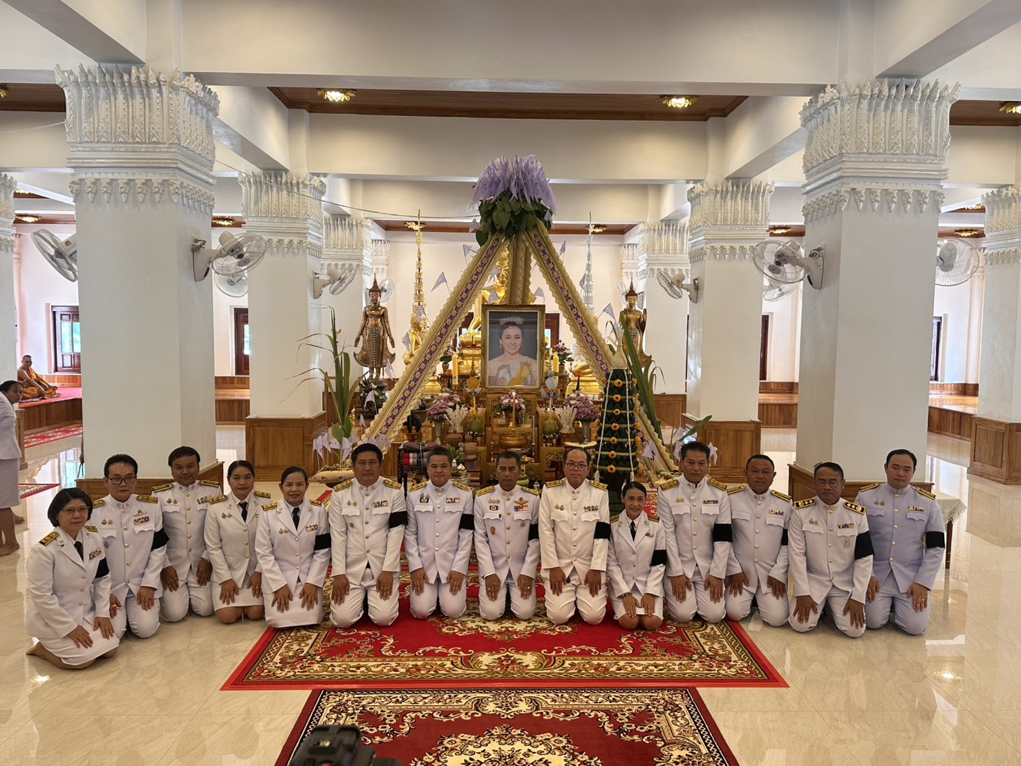 วันจันทร์ที่ 8 มิถุนายน 2569 เวลา 09.00 น.  นายเจษฎา บุญญะธรรม พร้อมด้วยข้าราชการสำนักงานพัฒนาชุมชนอำเภอเพ็ญ  เข้าร่วมพิธีเจริญพระพุทธมนต์นวัคคหายุสมธัมม์ เสริมพระชะตามหามงคลเฉลิมพรนะเกียรติ สมเด็จพระนางเจ้าสุทิตา พัชรสุธาพิมลลักษณ พระบรมราชินี เนื่องในโอกาสมหามงคลเฉลิมพระชนมพรรษา 4 รอบ 3 มิถุนายน 2569 โดยมี นายราชันย์ ซุ้นหั้ว ผู้ว่าราชการจังหวัดอุดรธานี เป็นประธานในพิธี ณ วัดนิมิตโพธิญาณ ตำบลเพ็ญ จังหวัดอุดรธานี