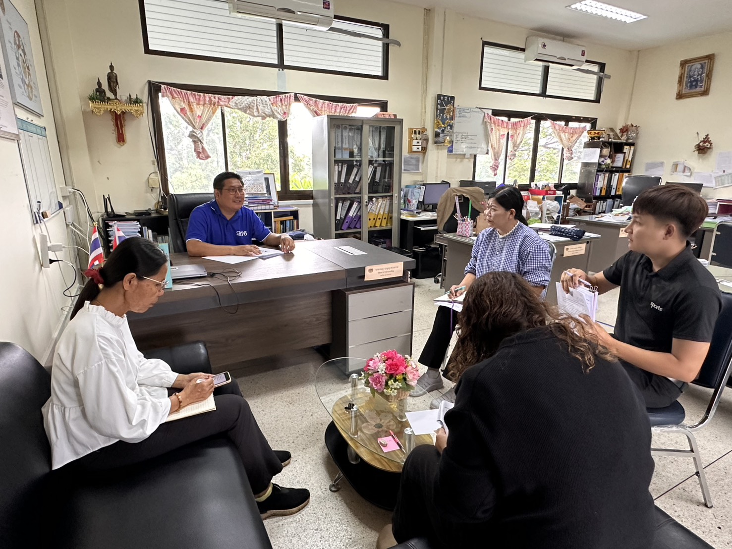 สำนักงานพัฒนาชุมชนอำเภอเพ็ญ ประชุมสำนักงานฯ เพื่อวางแผนการทำงานใน 2 เดือนของไตรมาสสุดท้าย