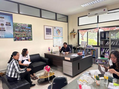 สำนักงานพัฒนาชุมชนอำเภอเพ็ญ ประชุมสำนักงานฯ เพื่อให้ภารกิจที่ได้รับมอบหมายดำเนินการเสร็จทันตามกำหนดเวลาและมีประสิทธิภาพประสิทธิผล ประชาชนได้ประโยชน์สูงสุด